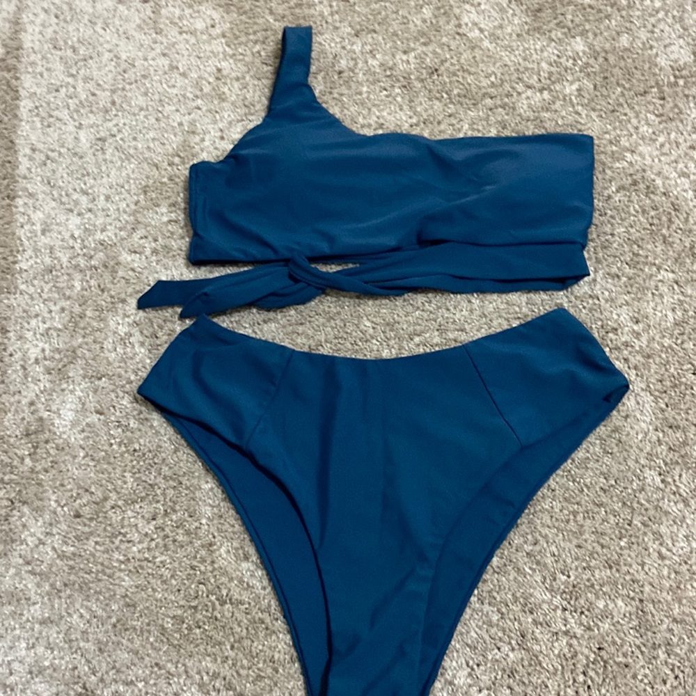 Womens turquoise bikini